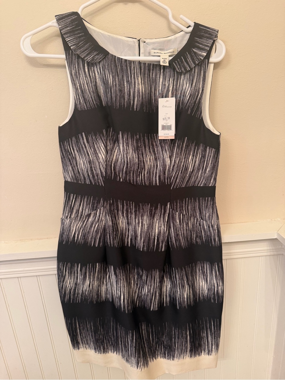Banana Republic Black and White Patterned Sleeveless Dress